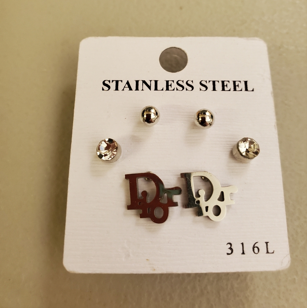 NWOT/EARRINGS